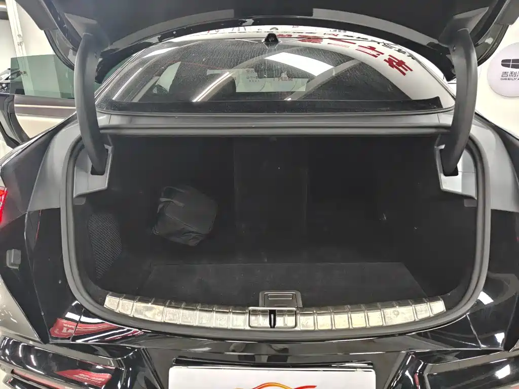 Denza Z9 2025 2024 Model 630km AWD Max Edition