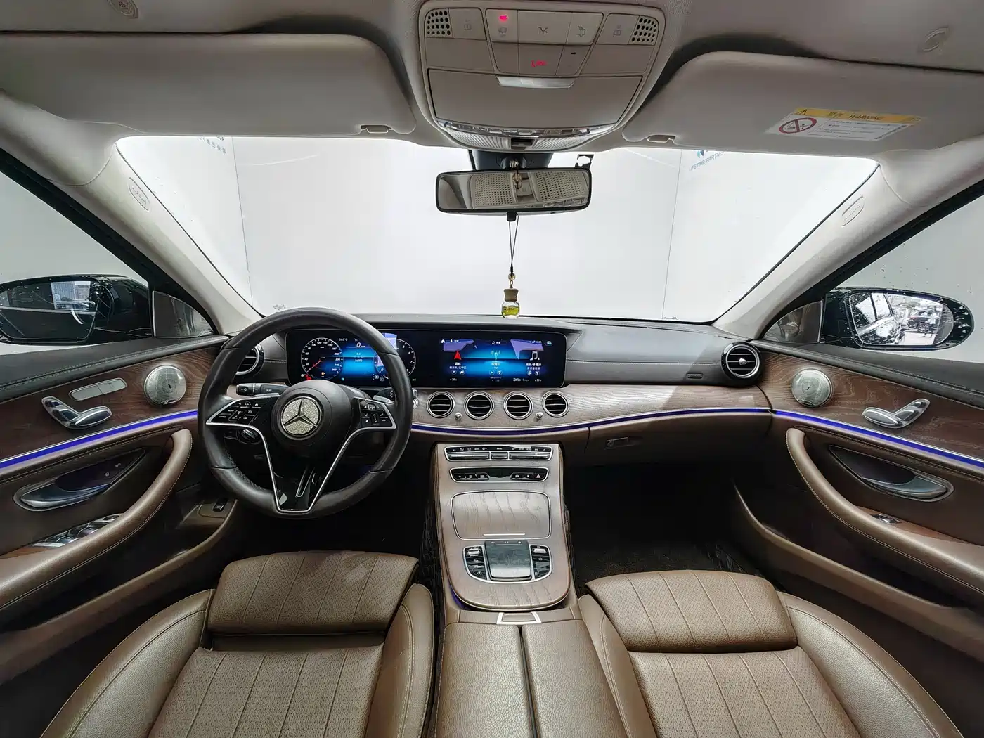 Mercedes-Benz E-Class 2023 E 260 L фото 10