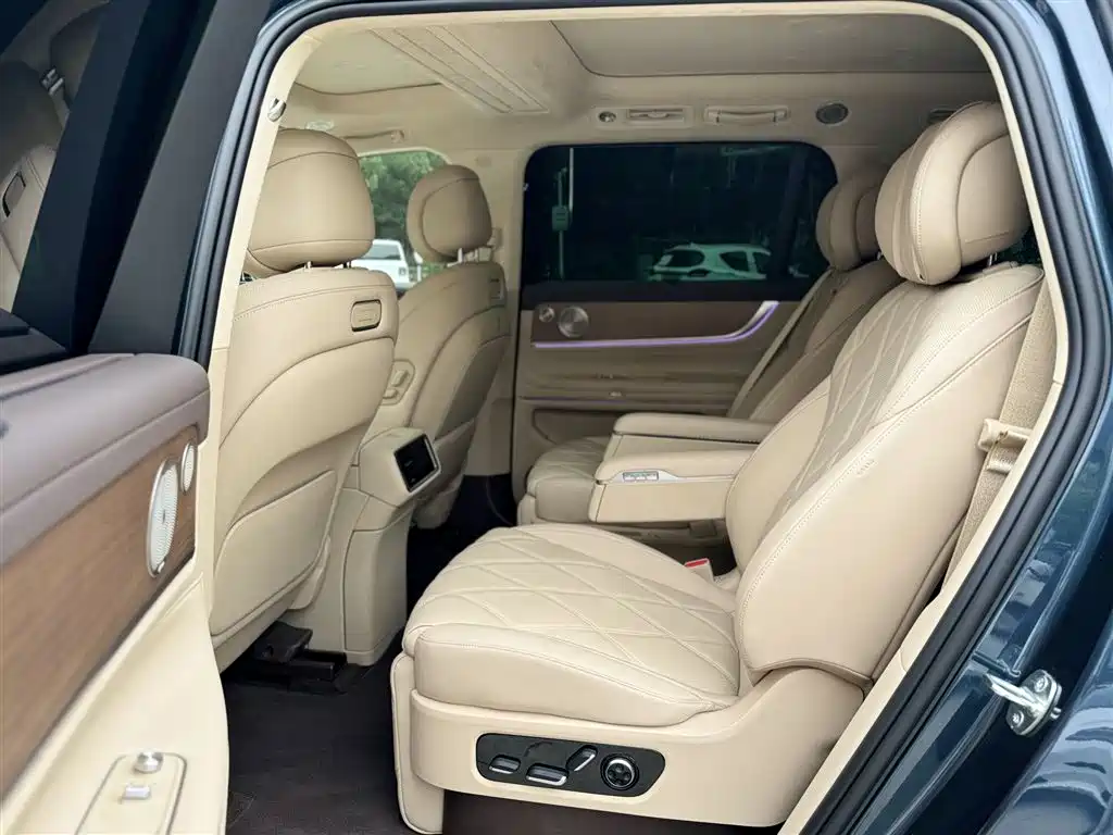 AITO Wenjie AITO M9 2025 Extended Range Ultra 52kWh 6-Seater фото 14