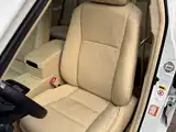 Фото 28 - Toyota Camry