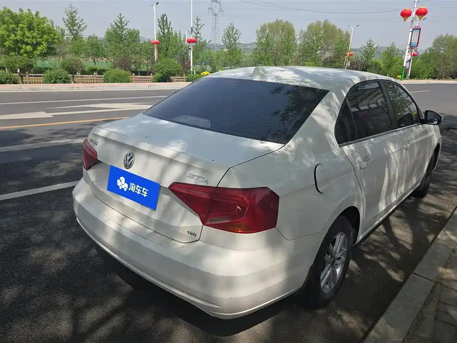 Volkswagen Jetta 2017 1.5L Manual Fashion фото 3