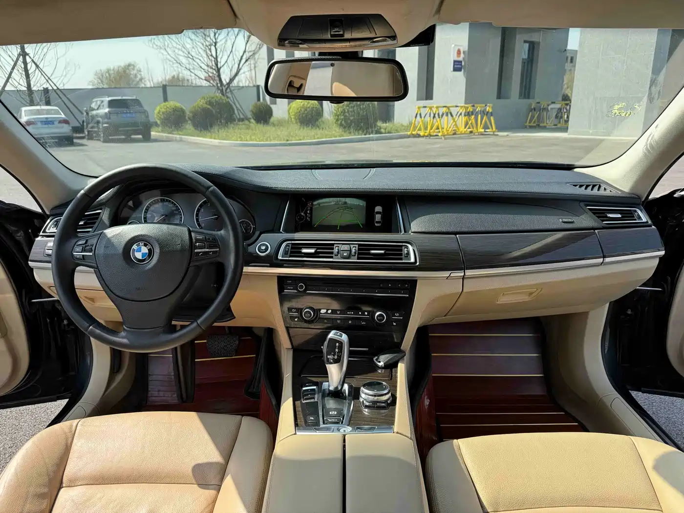 BMW 7 Series 2011 730Li Elegance фото 5
