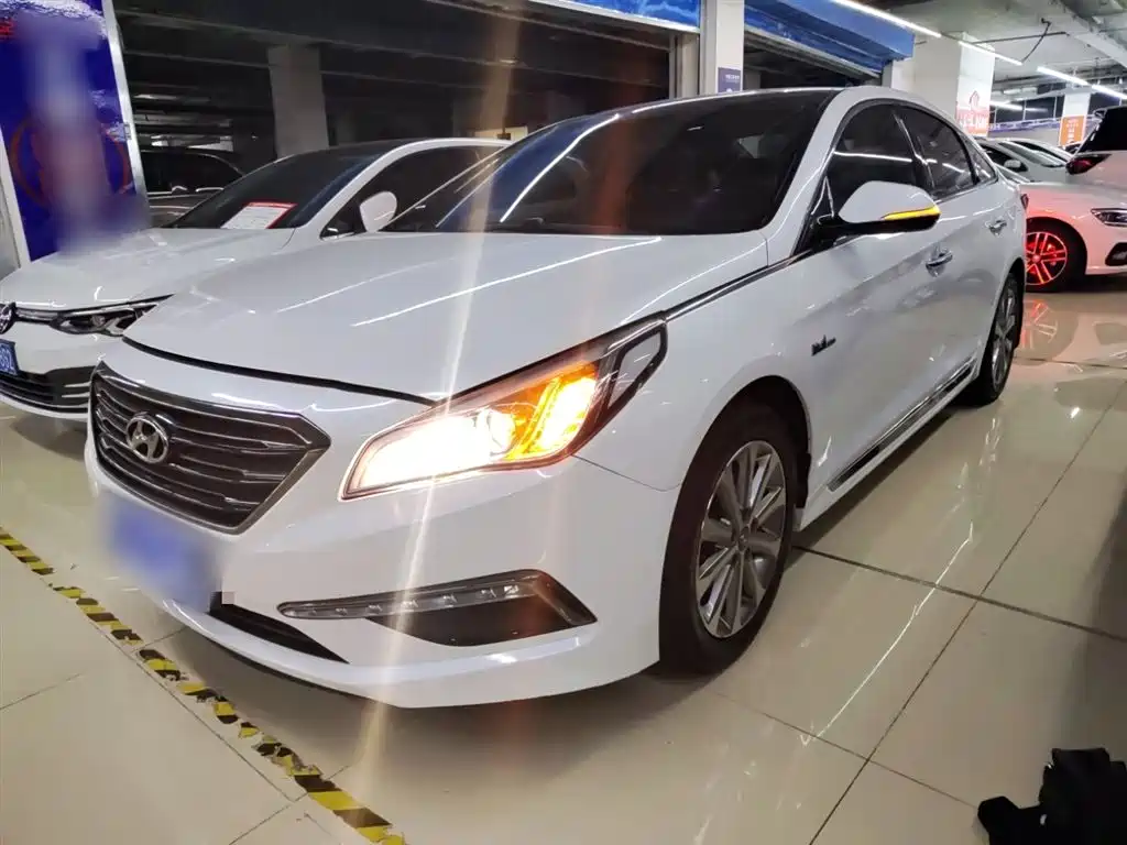 Hyundai Sonata 2015 1.6T GLS Smart фото 2