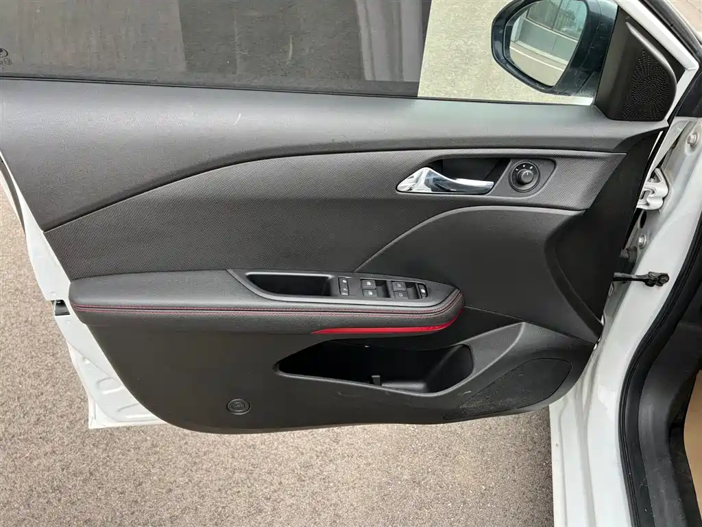 Chevrolet Monza 2020 Mild Hybrid RS 330T Automatic Smooth Edition фото 9