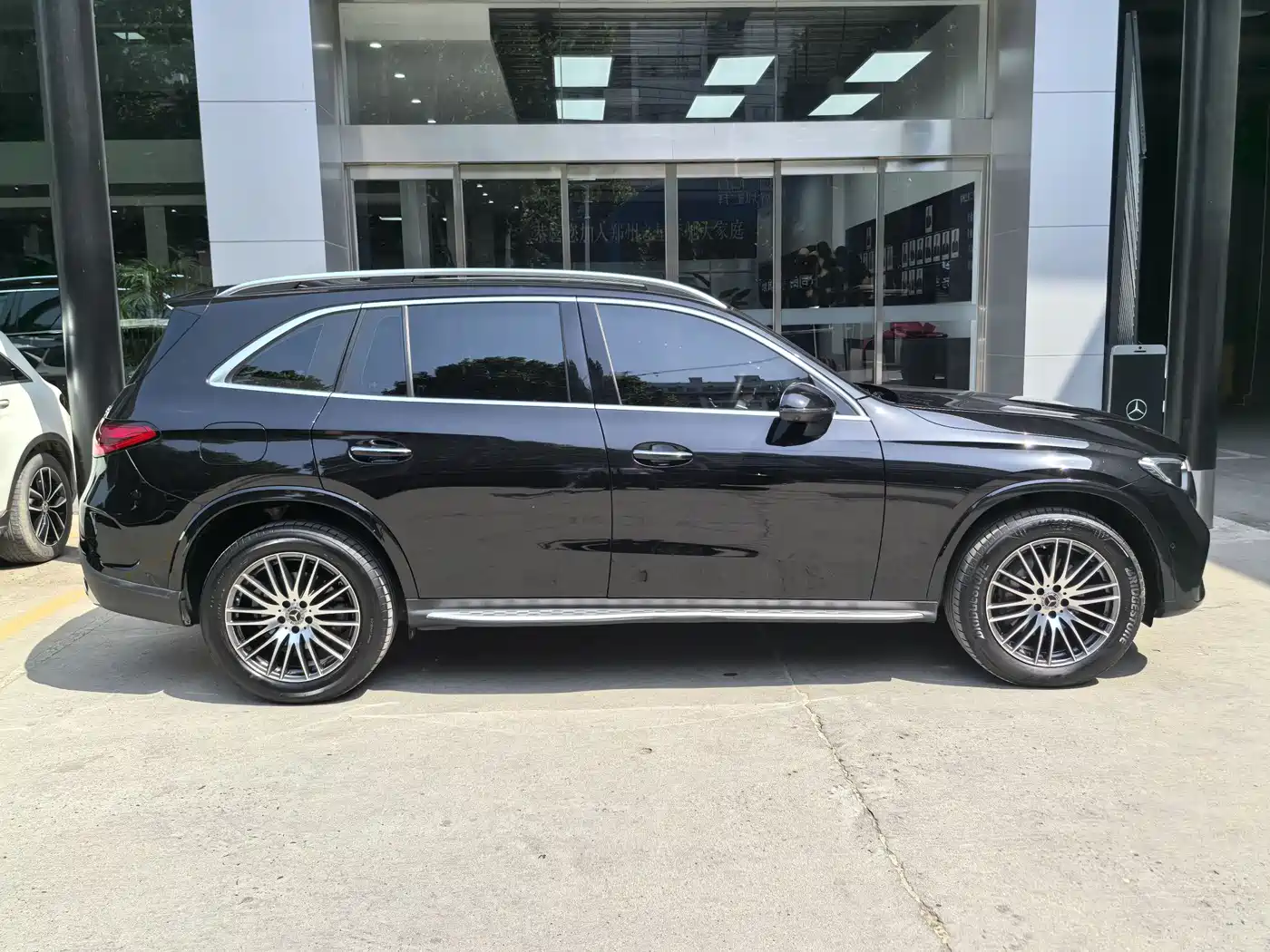 Mercedes-Benz GLC 2024 GLC 300 L 4MATIC Dynamic 7-seater фото 2