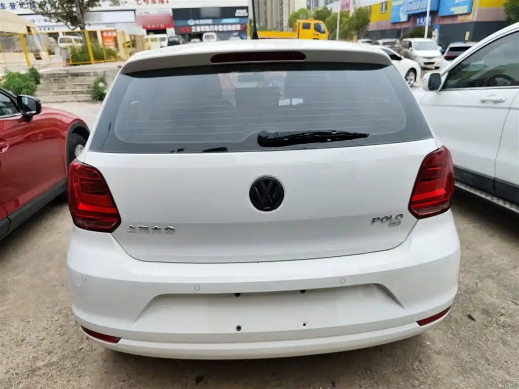 Volkswagen Polo 2016 1.6L Automatic Comfort фото 4