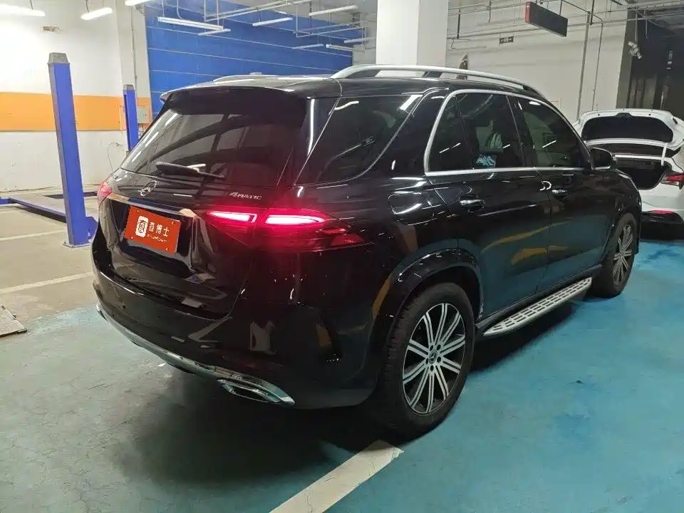 2025 Mercedes-Benz GLE