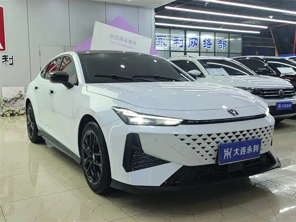CHANGAN UNI-V