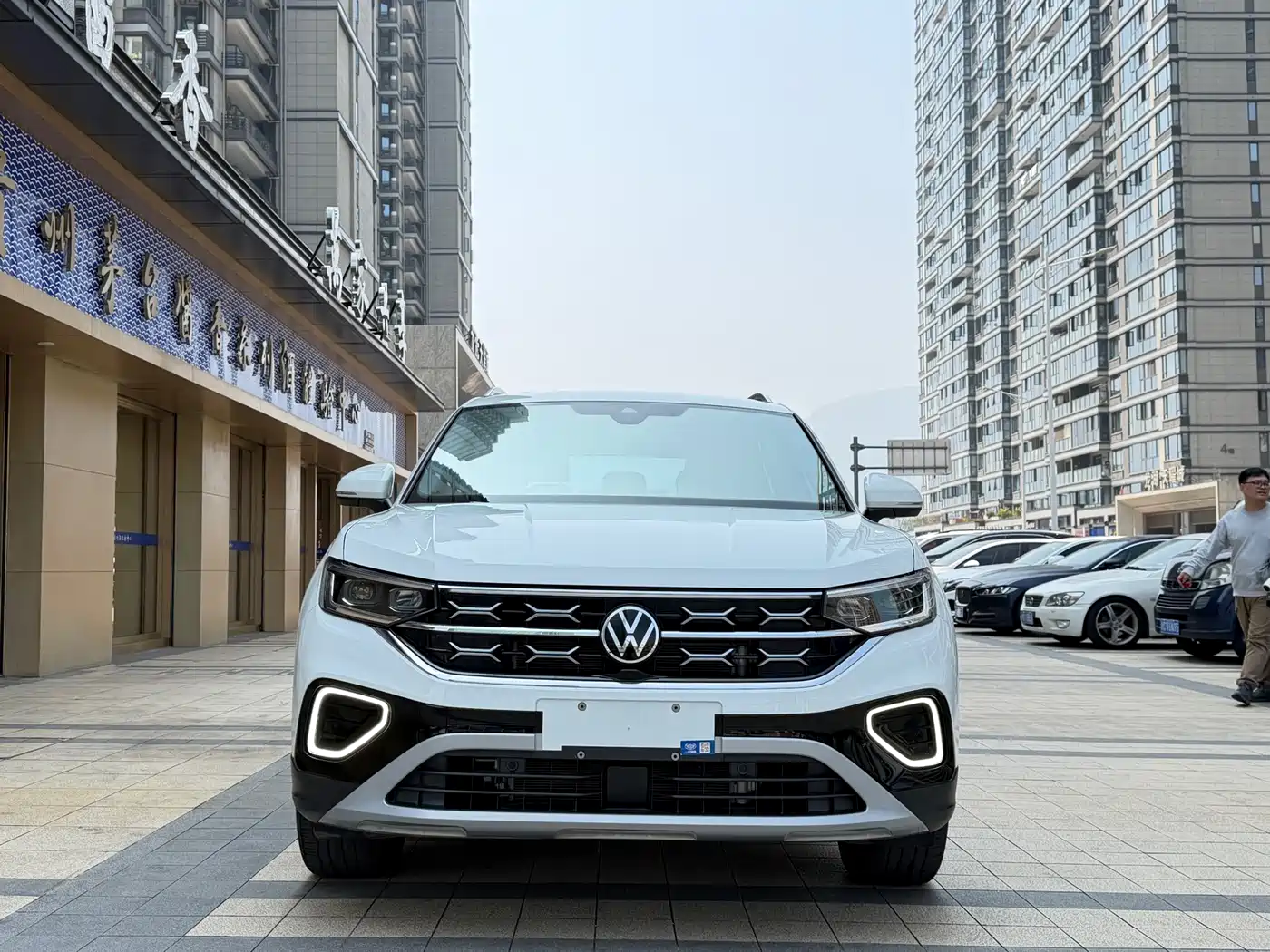 Volkswagen Tayron 2024 330TSI 2WD Luxury Plus Advanced фото 2