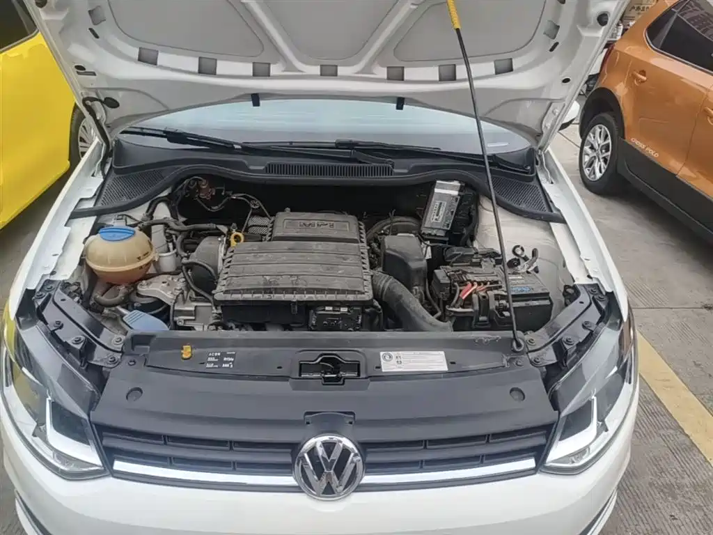 Volkswagen Polo 2016 1.6L Automatic Comfort фото 20