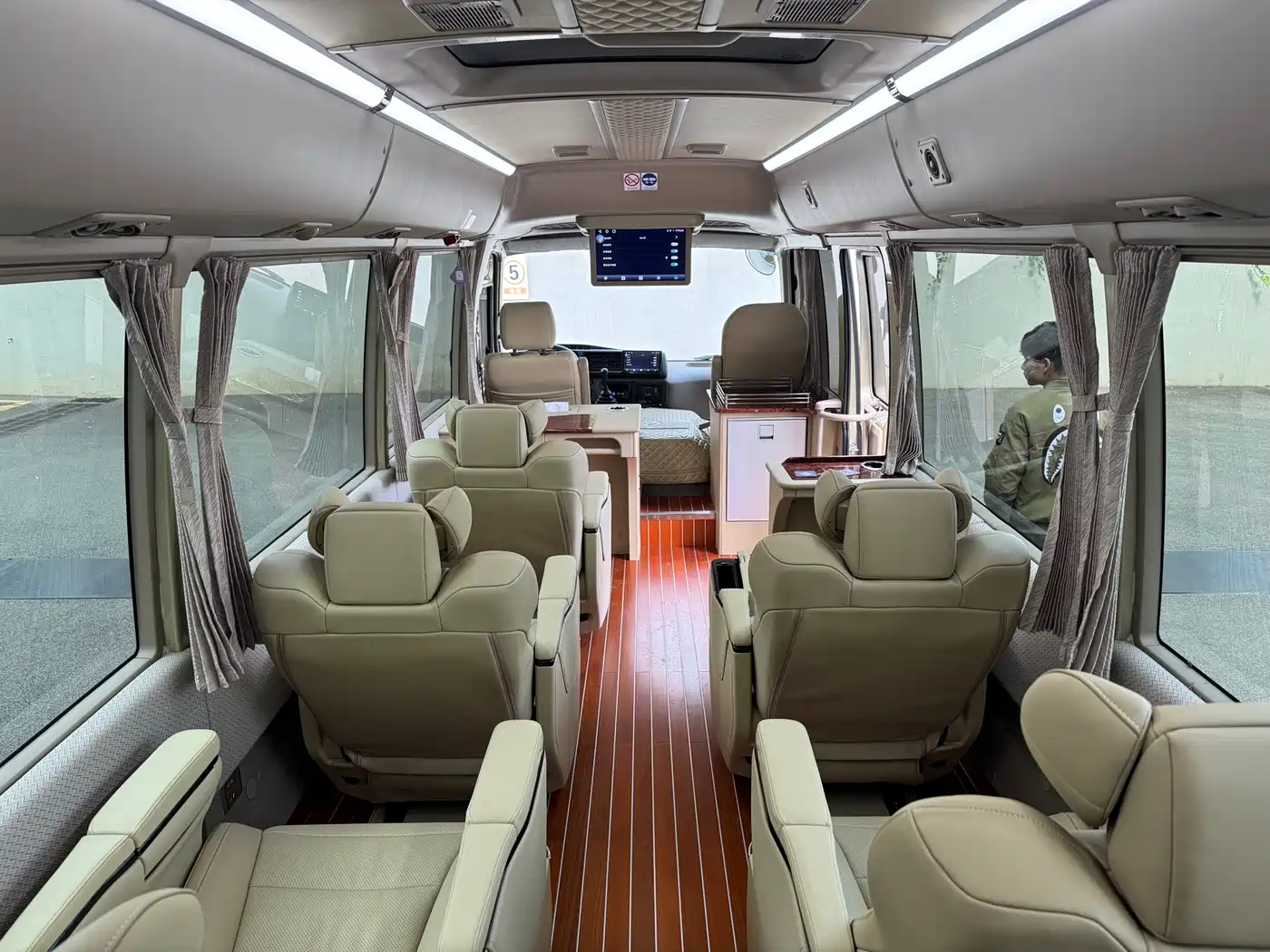 Toyota Coaster 2019 4.0L Luxury Vehicle GRB53L-ZCMEK 20-seater 9GR фото 19
