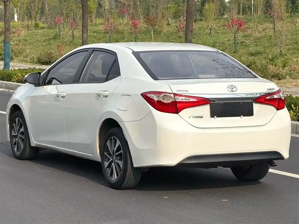 Toyota Levin 2014 1.8GS CVT Elite Edition фото 5