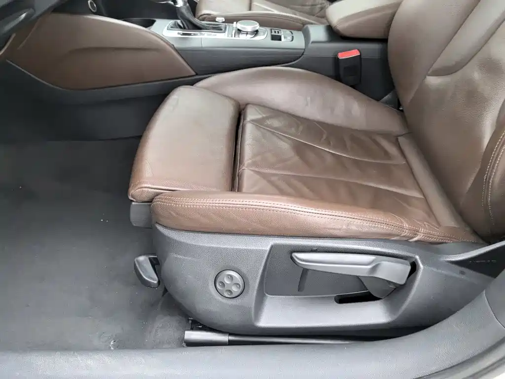 Audi A3 (Import) 2014 2014 Limousine 40 TFSI S line Luxury