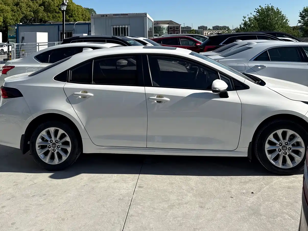 Toyota Corolla 2023 1.2T Elite Edition фото 3