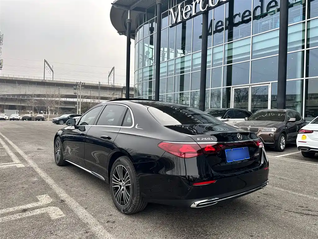 MERCEDES-BENZ E CLASS