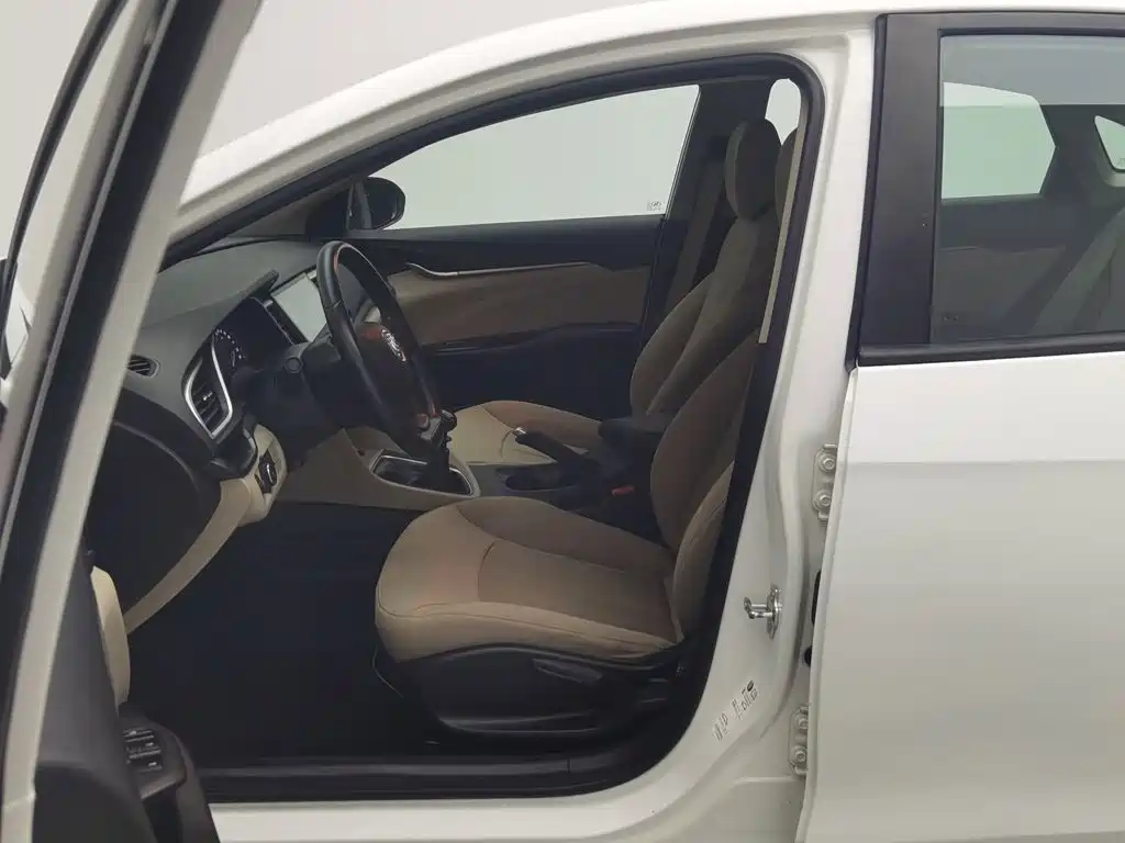 Фото 10 - Buick Excelle