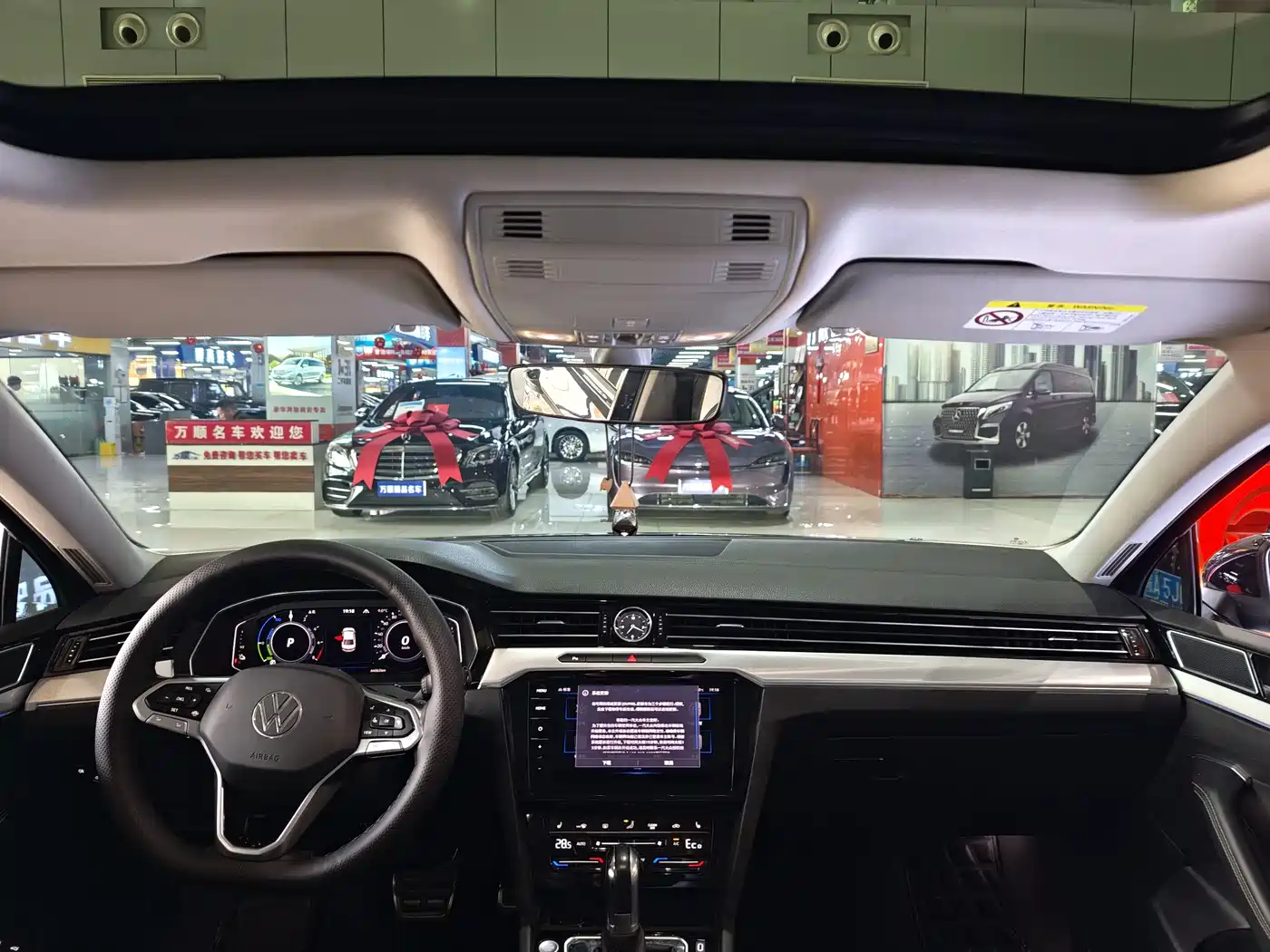 VOLKSWAGEN MAGOTAN GTE PLUG IN HYBRID