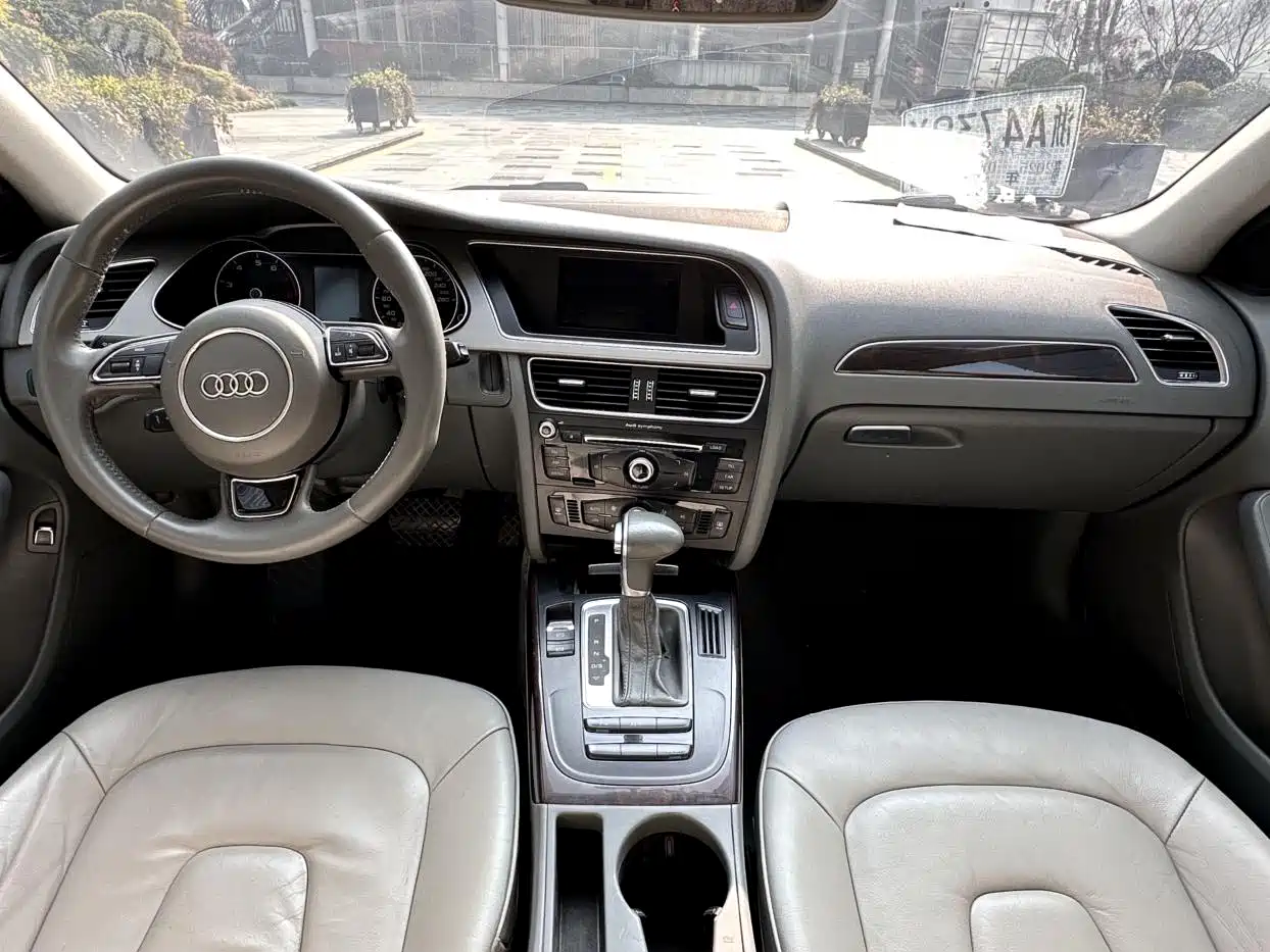Audi A4L 2013 35 TFSI Automatic Standard фото 9