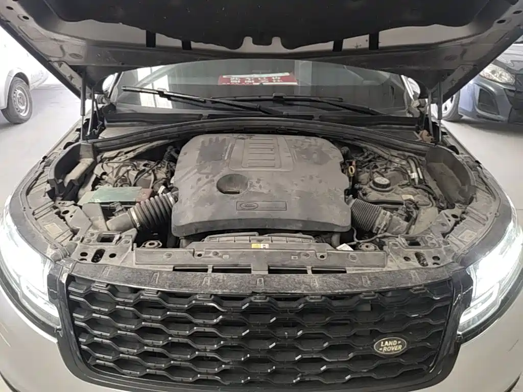 Photo 20 - Land Rover Range Rover Velar