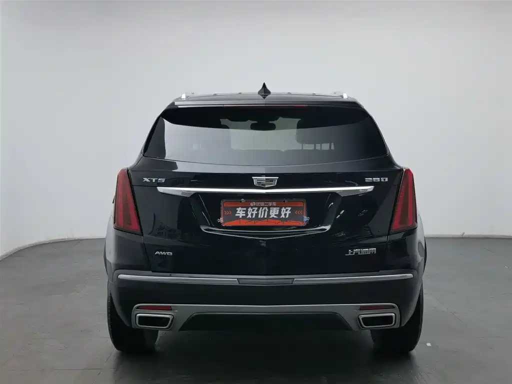 CADILLAC XT5