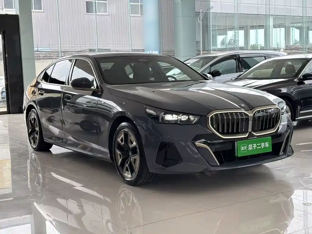 BMW i5 2024 2024 eDrive 35L Premium Model M Sport Package