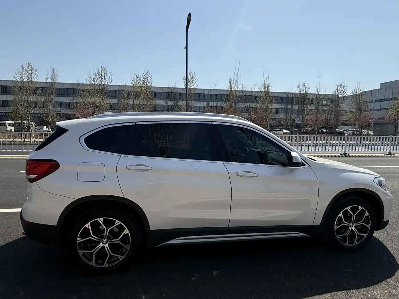 BMW X1 2022 sDrive20Li Fashion фото 5