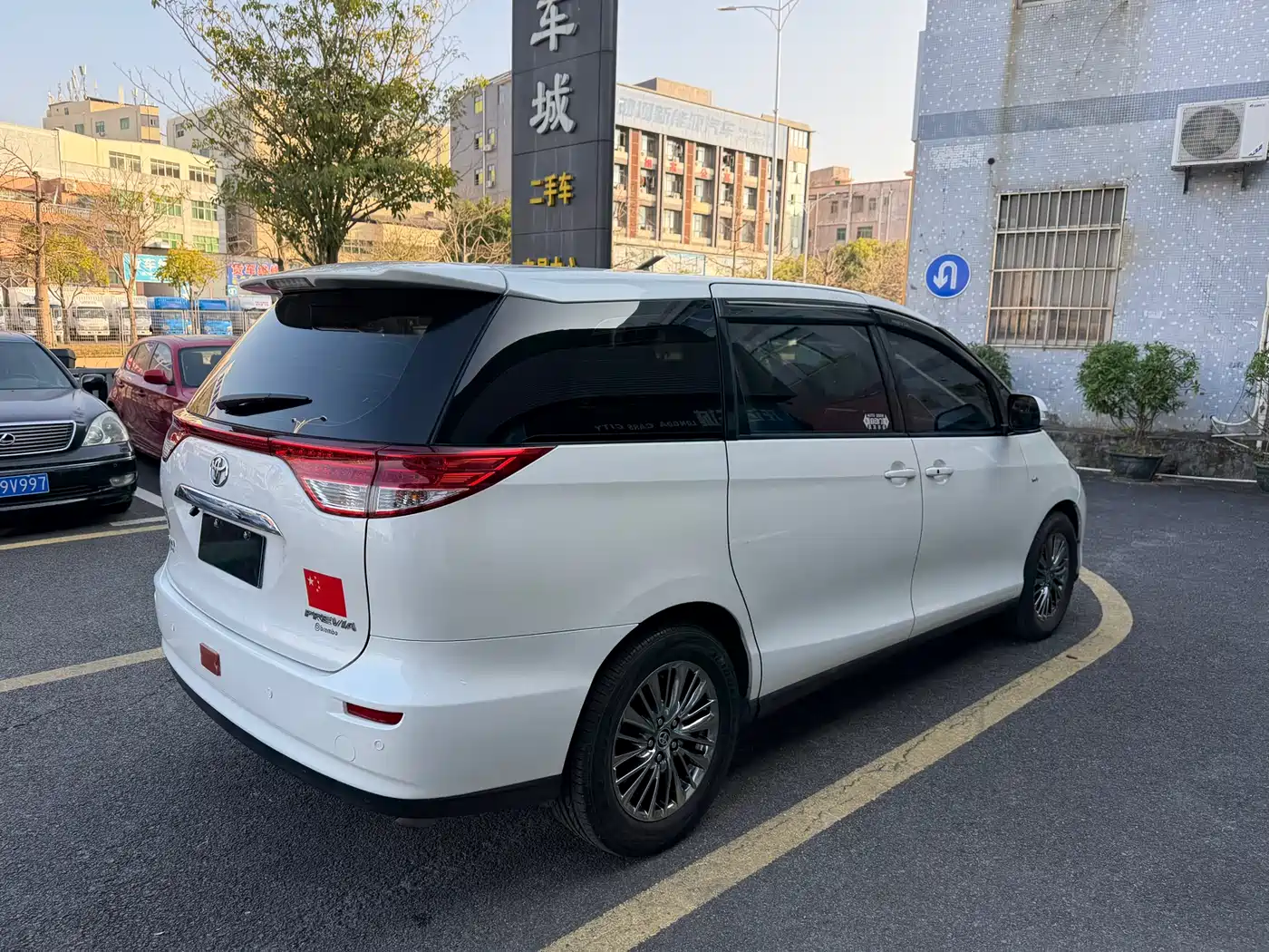 Toyota Previa 2015 2012 2.4L 7-Seater Standard Edition
