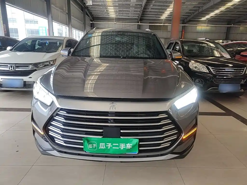 Photo 3 - BYD Song Pro