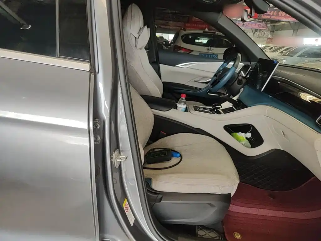 Photo 25 - BYD Song Pro
