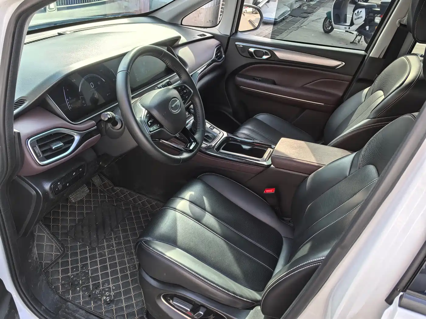 GAC Trumpchi Trumpchi M6 2023 PRO 270T DCT Premium Edition фото 4