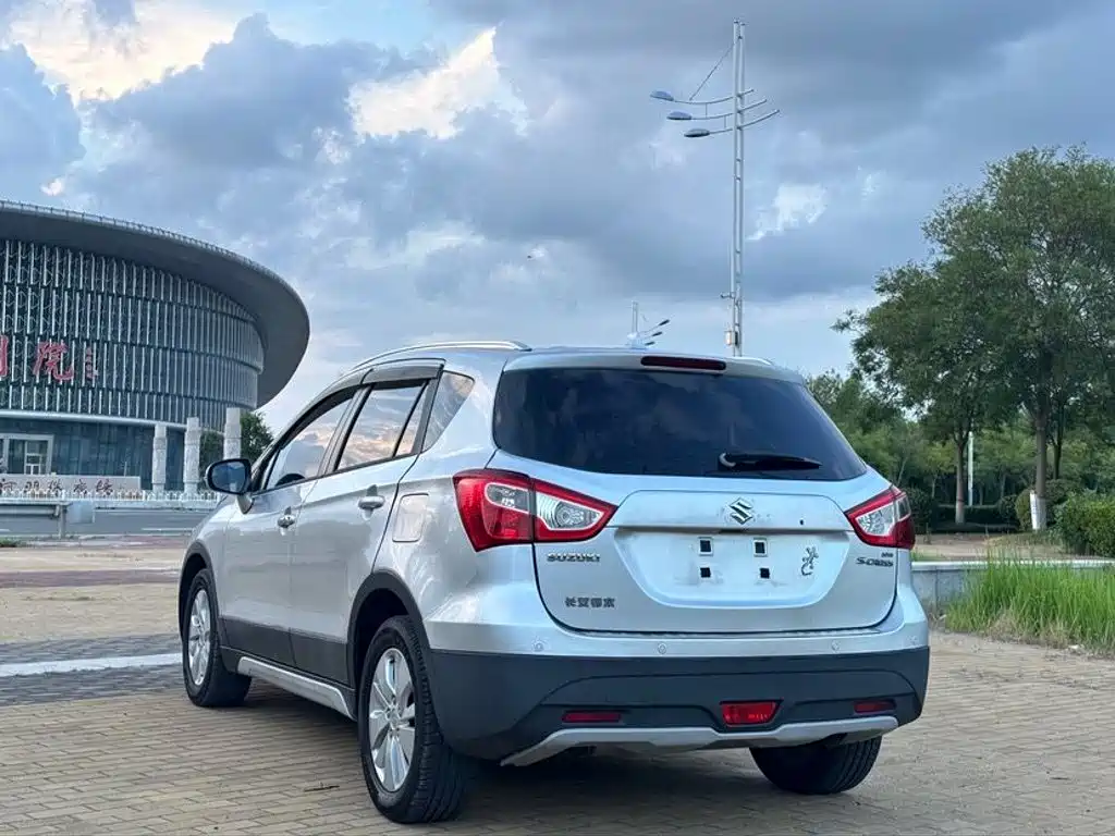 Suzuki SX4 S-Cross 2014 2014 1.6L CVT 2WD Elite
