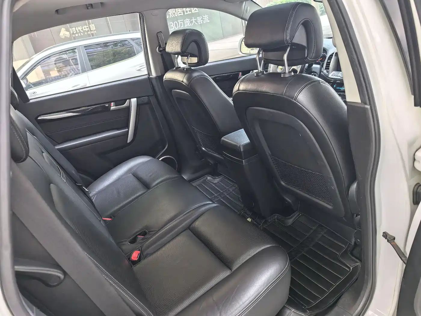 Chevrolet Captiva 2014 2.4L 2WD Urban 7-seater фото 11