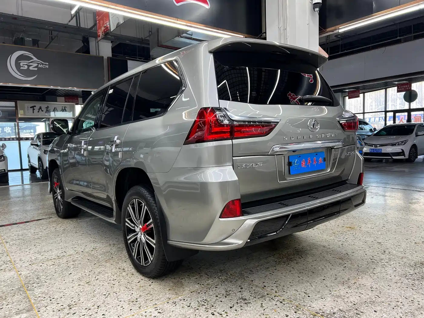 Lexus LX 2019 570 Peak Special Edition фото 3