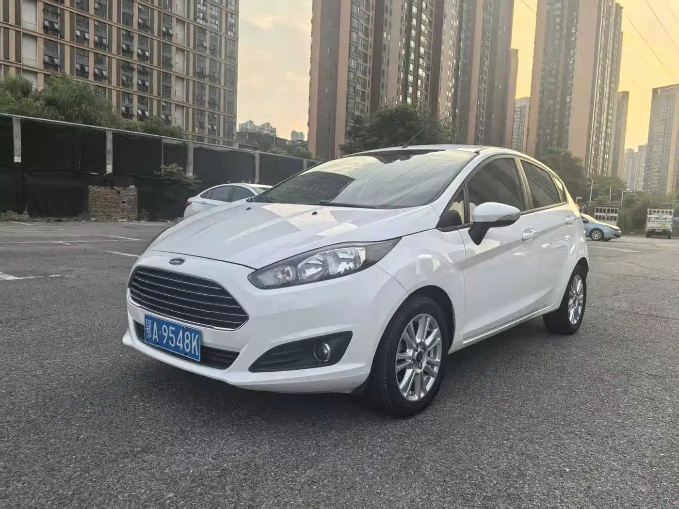 Ford Fiesta 2015 2013 Sedan 1.5L Automatic Elegance Model