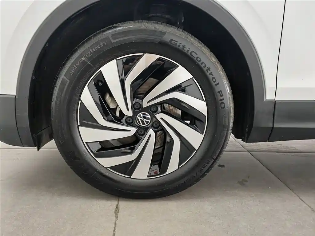 Volkswagen Tiguan L 2024 300TSI Auto 2WD Smart Edition фото 17