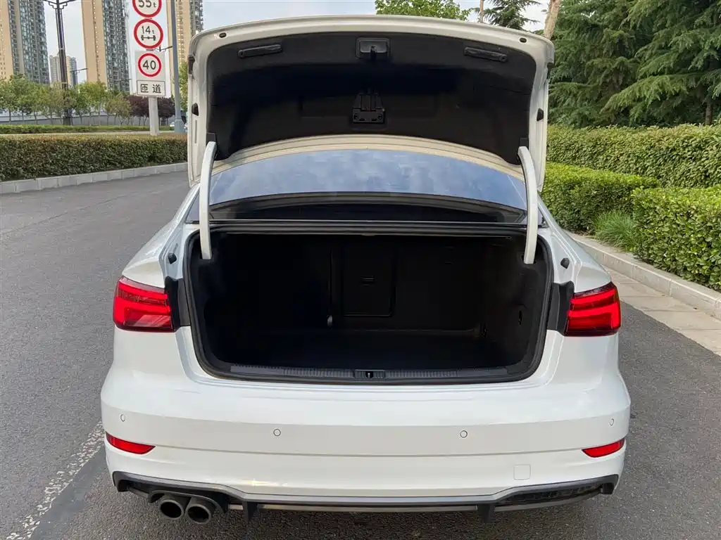 Audi A3 2017 Limousine 35 TFSI Fashion фото 14