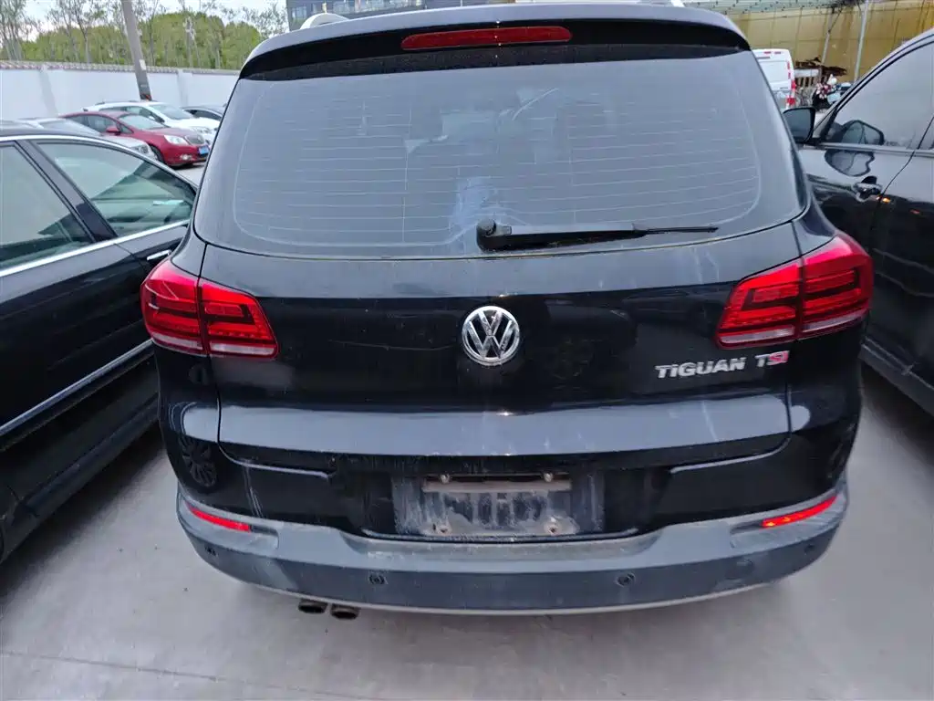 Volkswagen Tiguan 2015 1.8TSI Automatic 2WD Highline фото 6