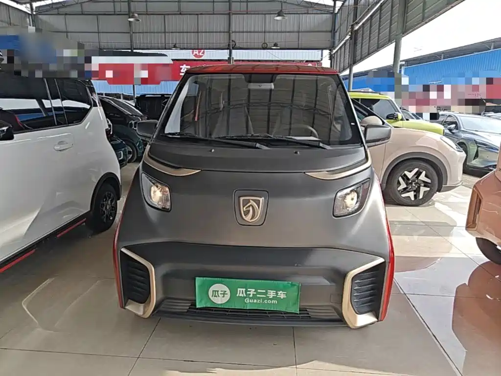 BAOJUN E200