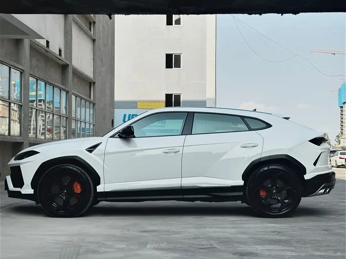 Lamborghini Urus 2018 4.0T V8 фото 3