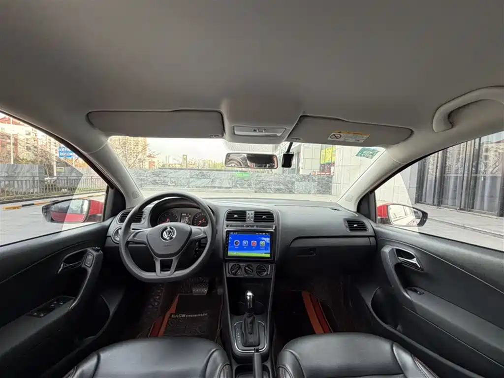 Volkswagen Polo 2018 1.5L Auto Safe Drive фото 14
