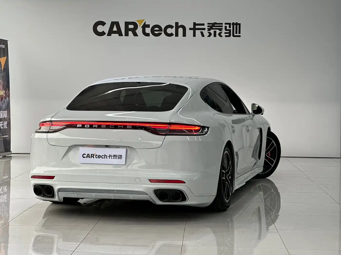 Porsche Panamera 2014 Panamera 3.0T фото 4