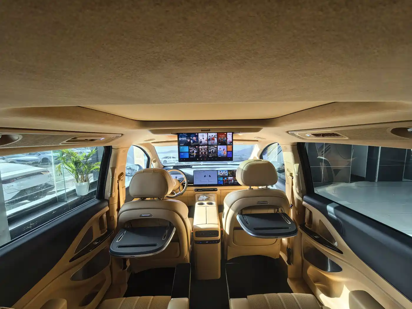 Voyah Auto Voyah Dreamer 2025 PHEV AWD Flagship Kunpeng Edition фото 9