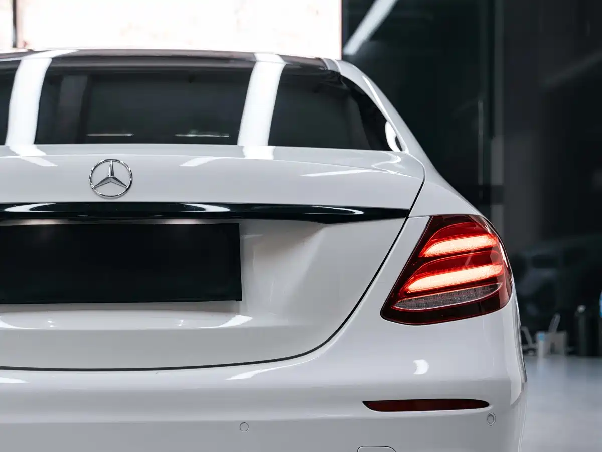Mercedes-Benz E-Class 2017 E 300 L Sport Fashion фото 6