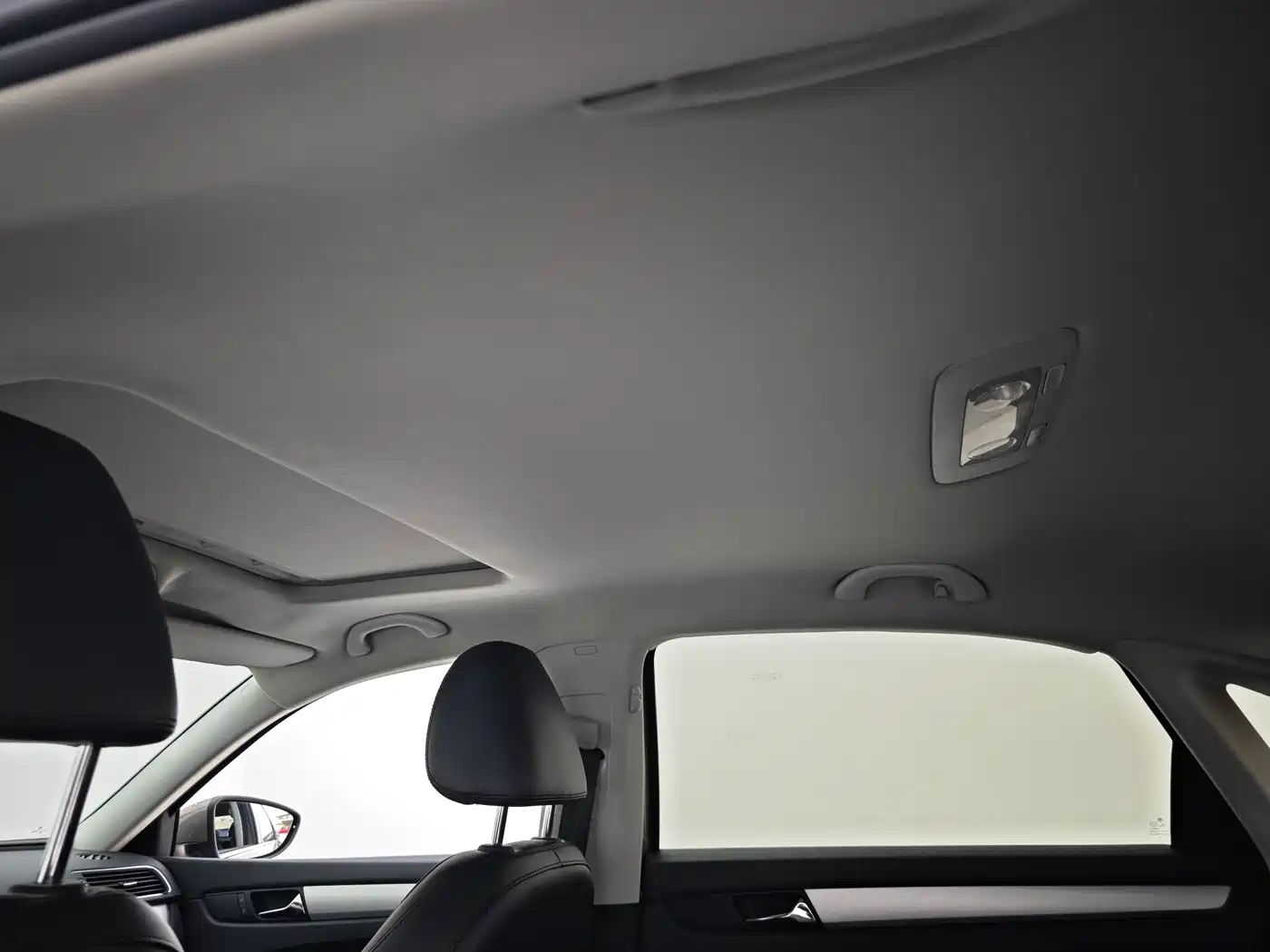 Фото 24 - Volkswagen Passat