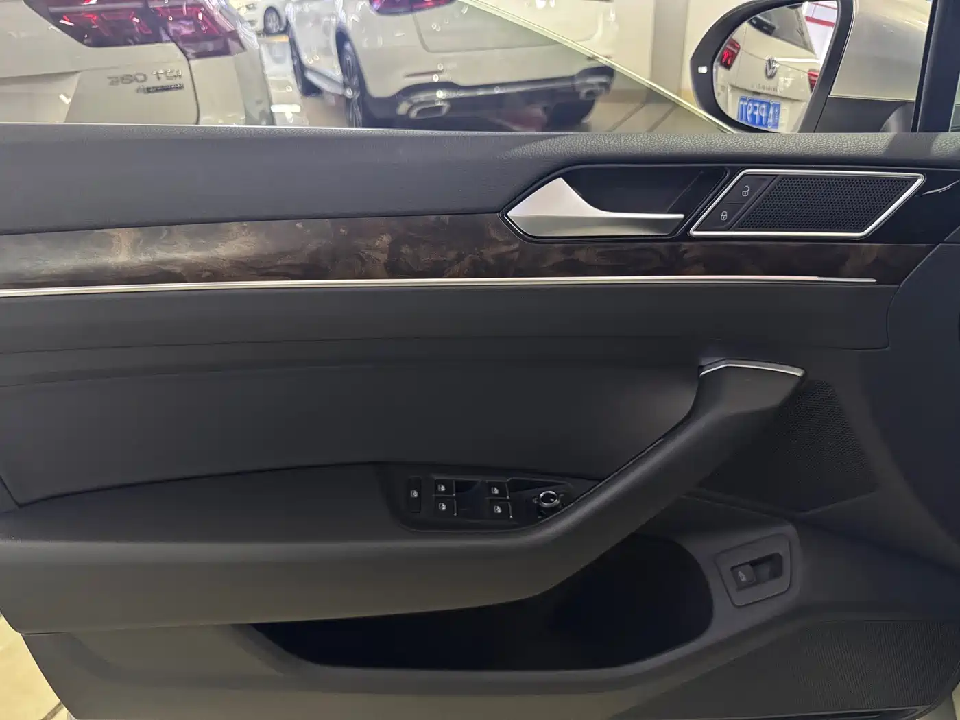 Volkswagen Magotan 2018 330TSI DSG Luxury фото 18