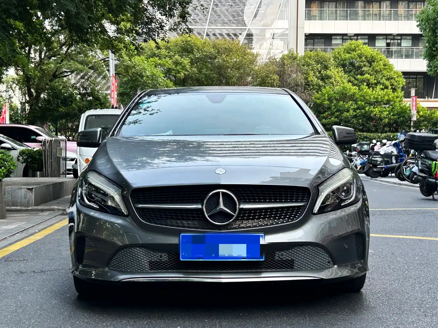 Mercedes-Benz A-Class (Import) 2016 A 200 Dynamic фото 2