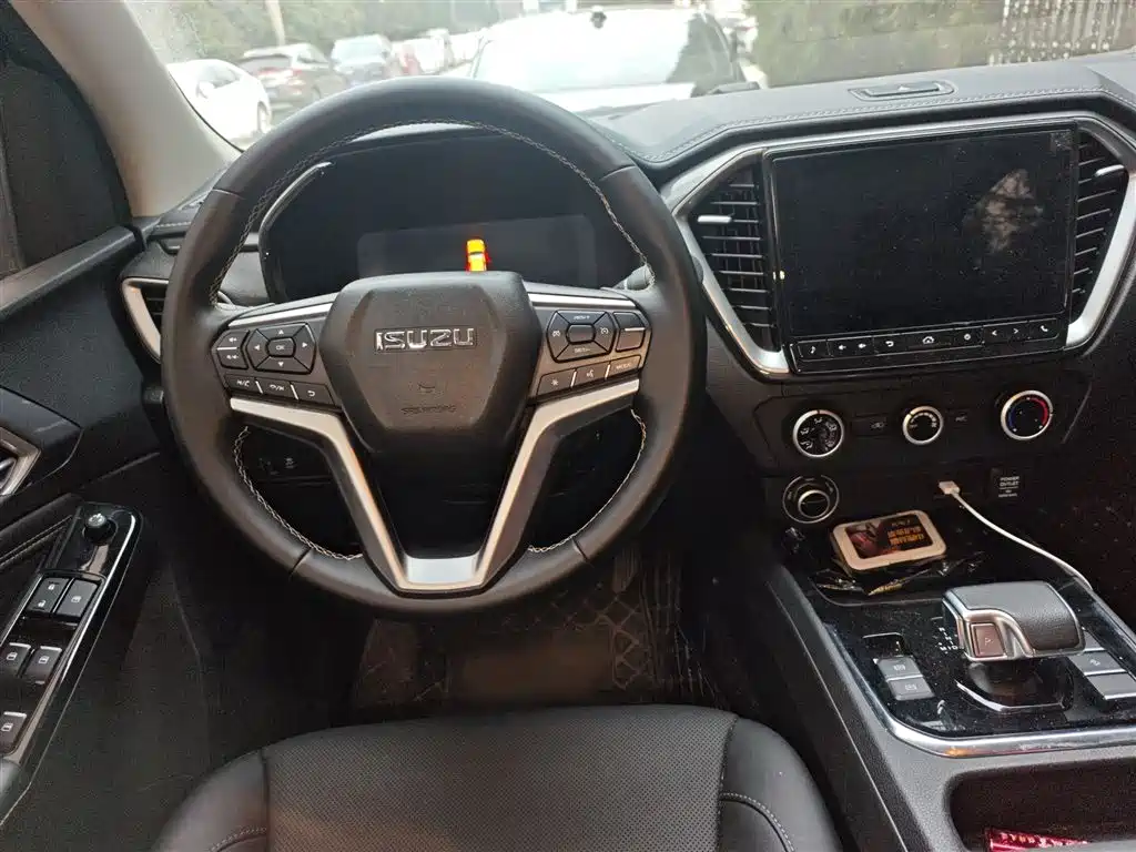 Isuzu Lingtuo 2024 2023 2.5T Automatic 2WD Diesel Standard Wheelbase Lingdong Edition