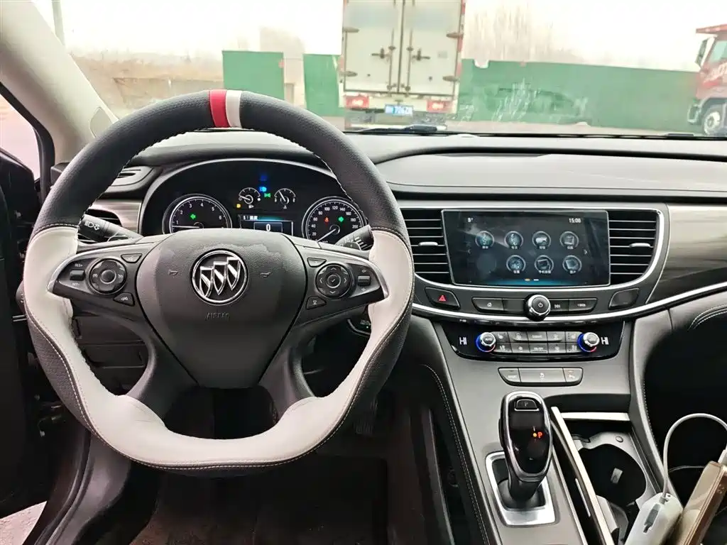 Buick LaCrosse 2018 Model 20T Elite Edition фото 10