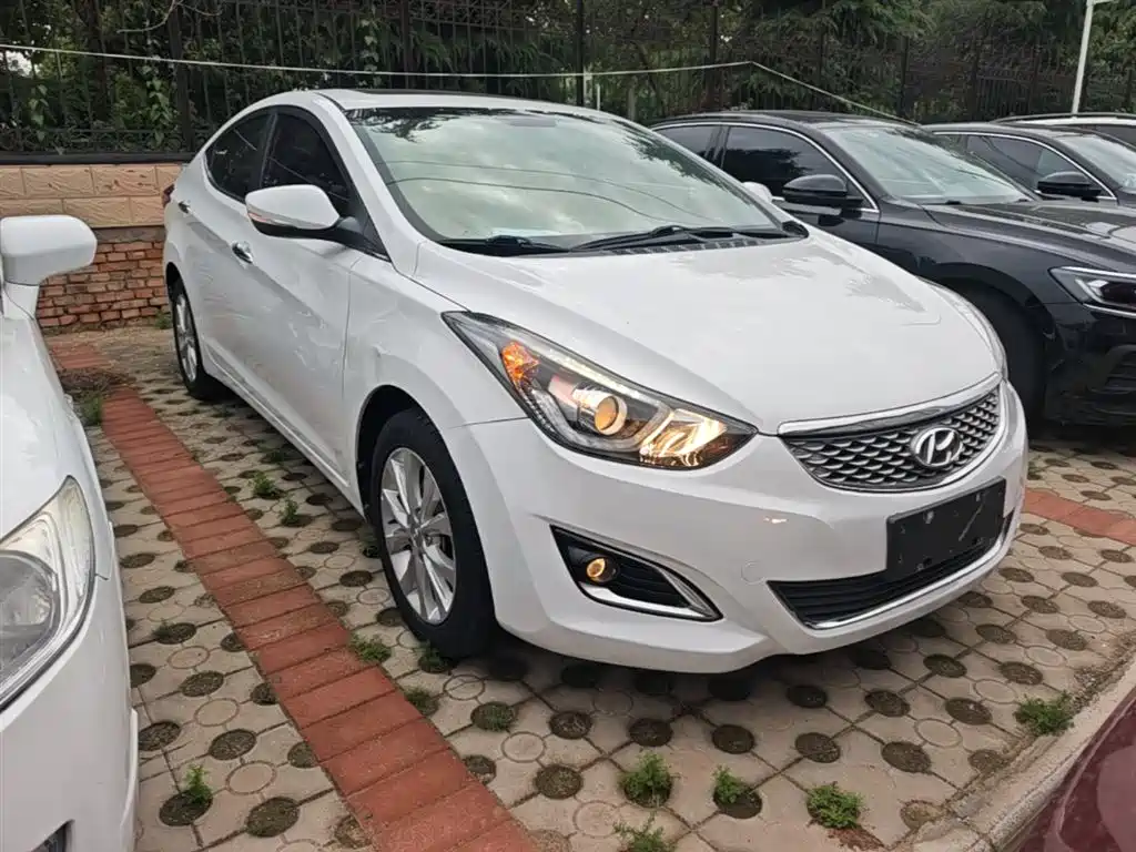 Hyundai Langdong 2016 1.6L Automatic Premium Edition фото 4