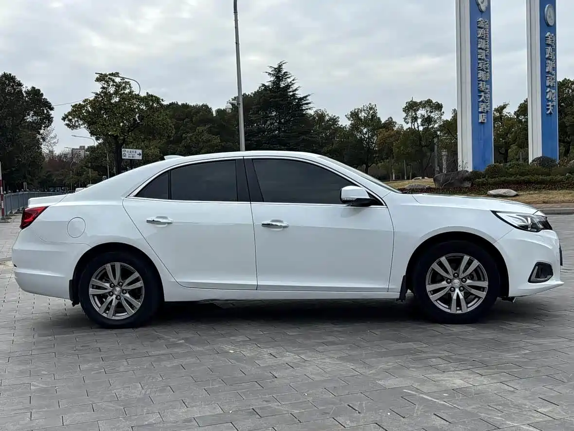 Chevrolet Malibu 2017 1.5T Automatic Luxury Edition фото 8